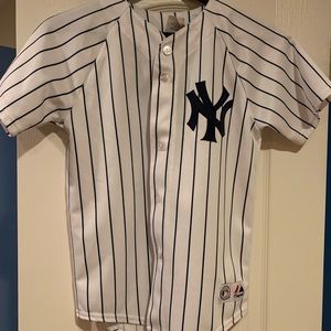 New York Yankees Derek Jeter youth medium jersey